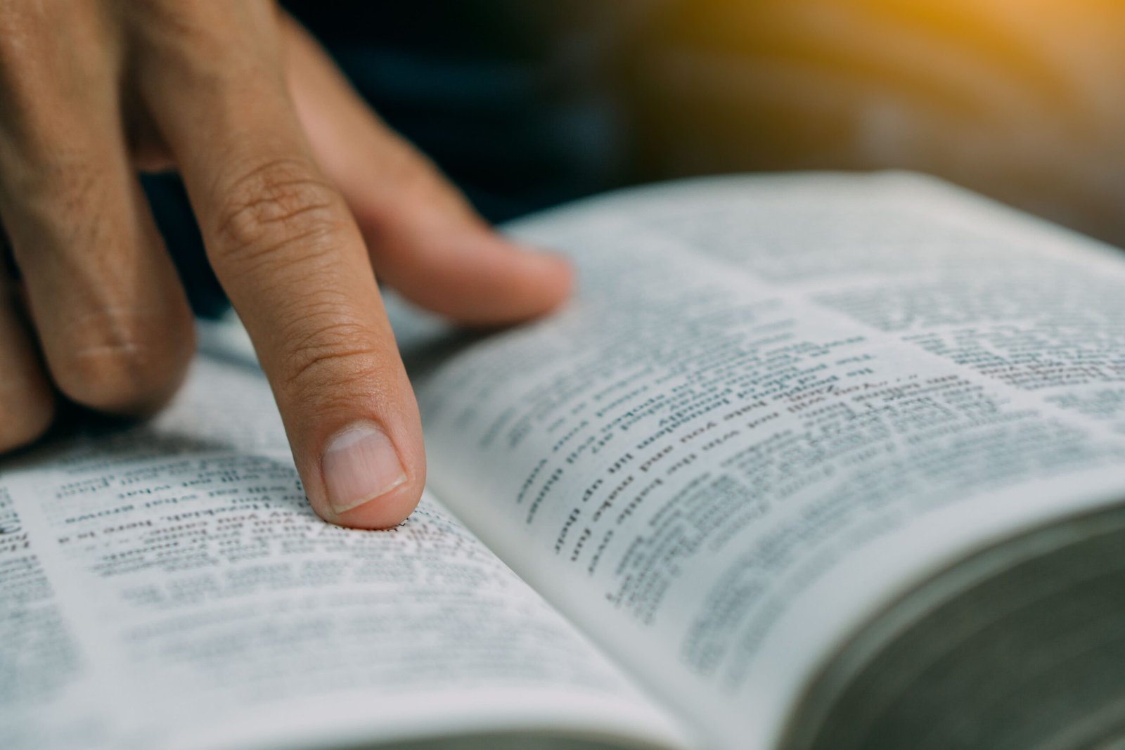 the-man-read-bible-on-sunday-morning-2023-11-27-05-30-55-utc (1)